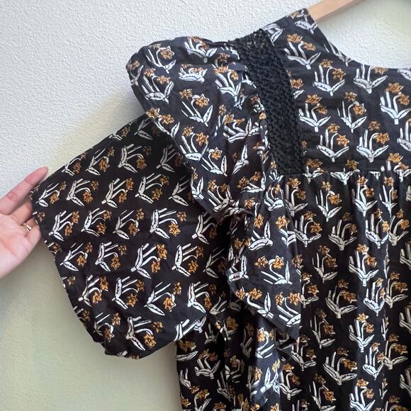 dRA Los Angeles Anthropologie Floral Black Gold layered Puff Sleeve Tops M Boho - Picture 3 of 7